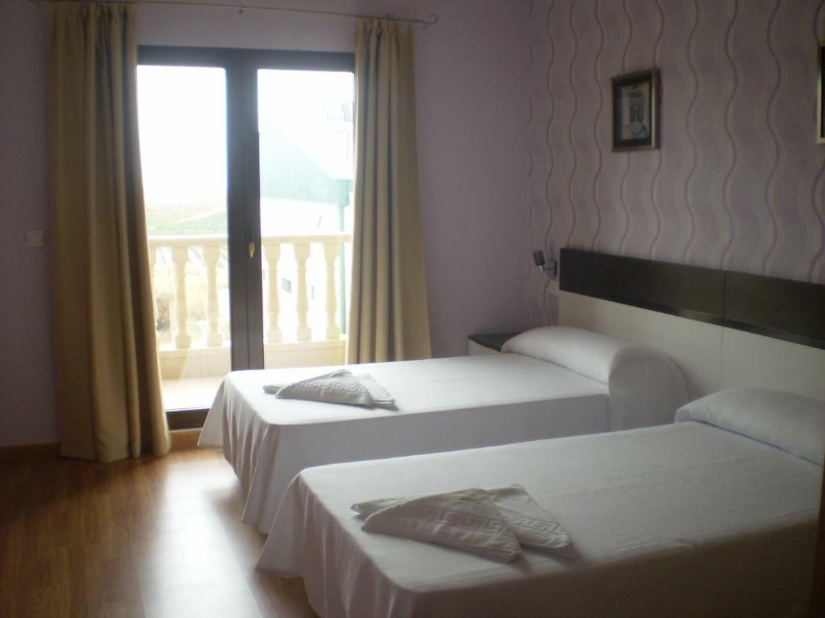 Hotel Gardu Montealegre del Castillo ภายนอก รูปภาพ